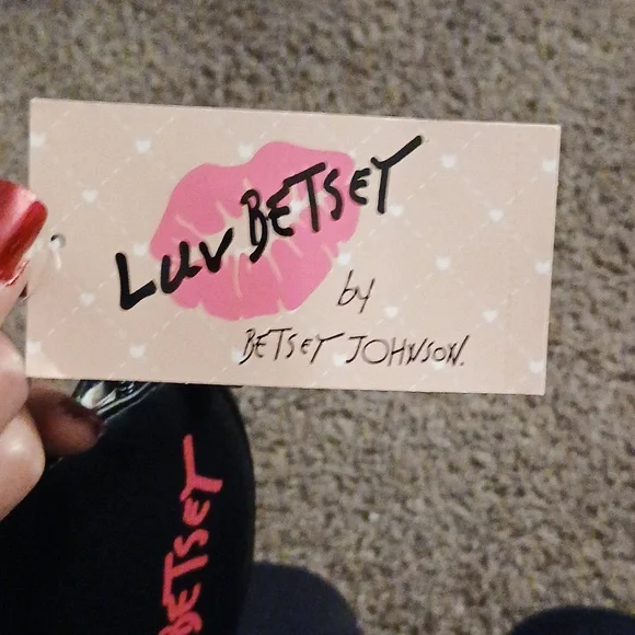 Betsey Johnson puppy dog coin purse - Picture 8 of 12